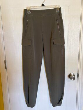 Athleta Endless High Rise Dressy Cargo Pant Olive Green Womens SZ 2 Zip Pockets
